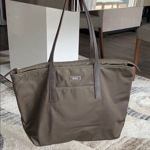 Tumi brown Q nylon tote